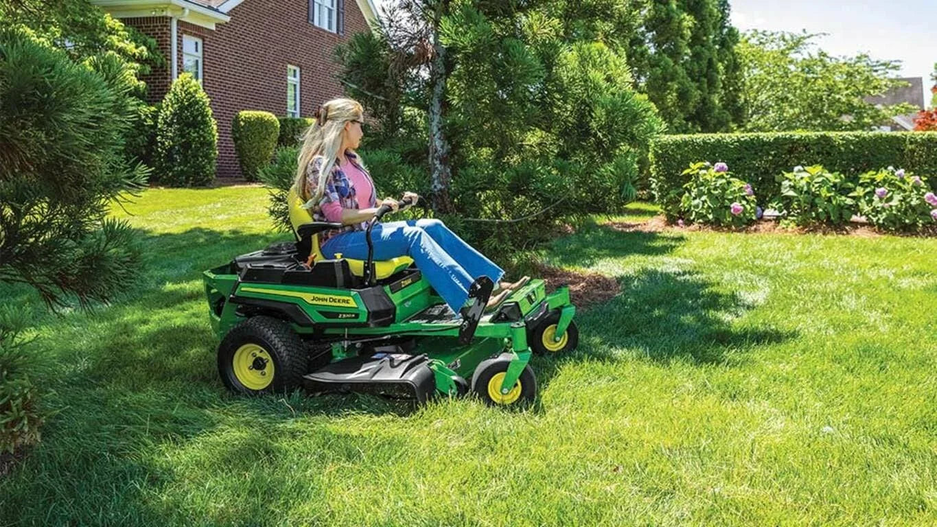 z20r ztrak™ mower with 42 in. decks. z20r ztrak™ mower with 42 in. decks.