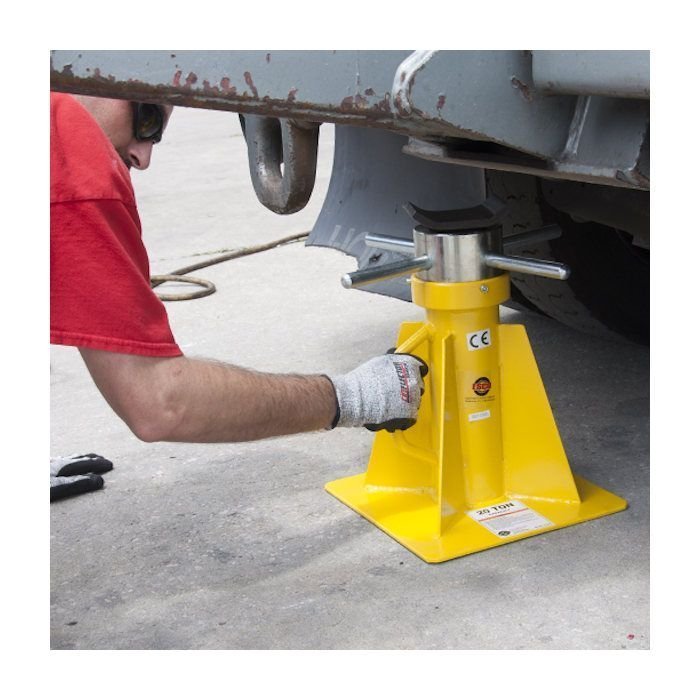 esco 20 ton medium screw style jack stand esco 20 ton medium screw style jack stand